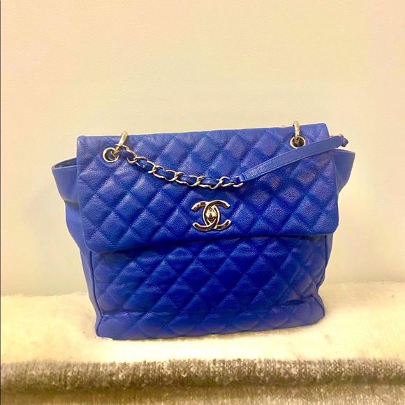 Original Channel quilted blue leather tote bag with silver hardware - Picture 1 of 11